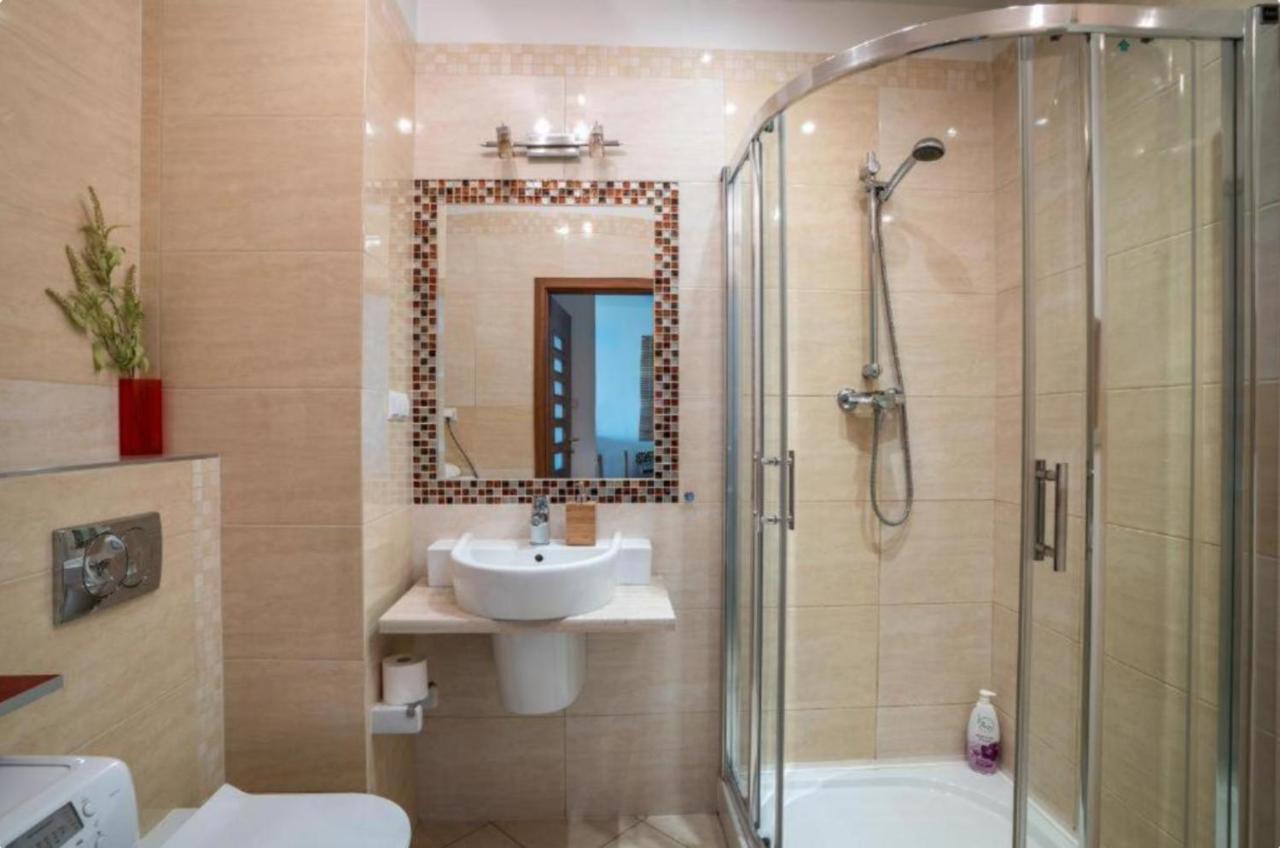 وارسو Platinum Tower - City Center - Golden Apartments المظهر الخارجي الصورة