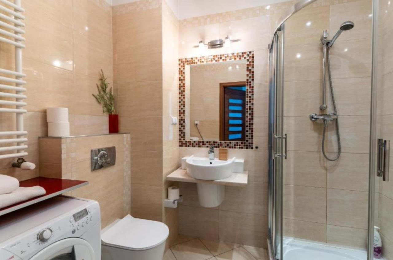 وارسو Platinum Tower - City Center - Golden Apartments المظهر الخارجي الصورة